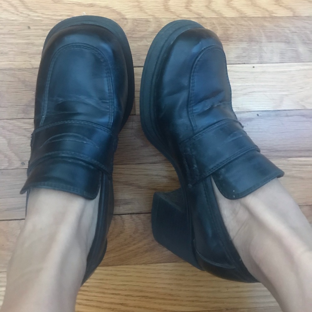 COPY - Vintage 90s chunky heeled loafer